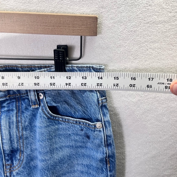 Aeropostale Distressed Mom Jeans Womens 4 100% cotton Blue Denim Trashed 2358 - Picture 5 of 10